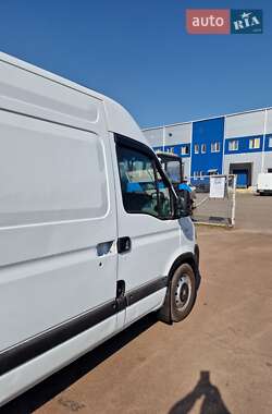 Грузовой фургон Nissan Interstar 2005 в 
