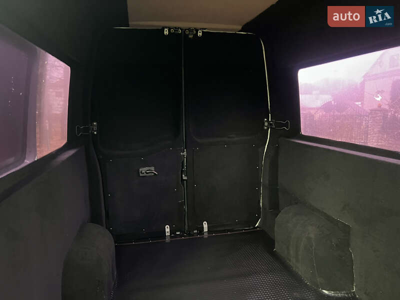 Мікроавтобус Nissan Interstar 2006 в Кременці