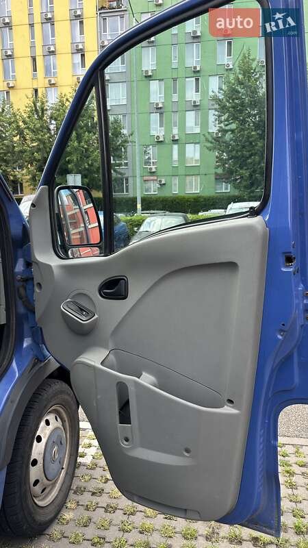 Грузовой фургон Nissan Interstar 2004 в Киеве