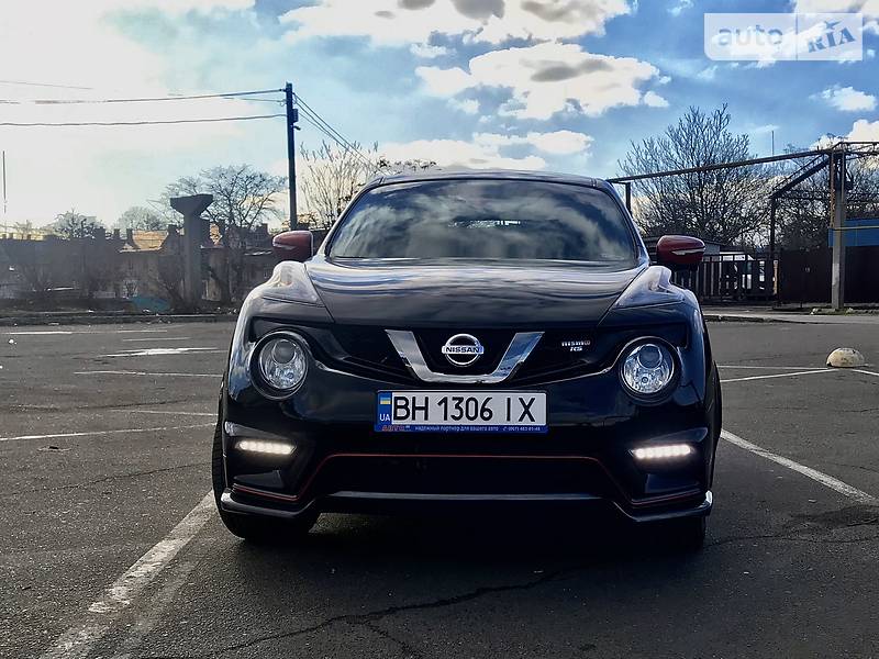 Внедорожник / Кроссовер Nissan Juke 2015 в 