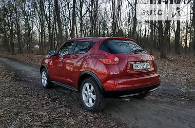 Внедорожник / Кроссовер Nissan Juke 2012 в Березному