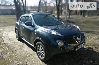 Позашляховик / Кросовер Nissan Juke 2012 в 