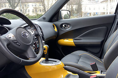 Позашляховик / Кросовер Nissan Juke 2017 в 