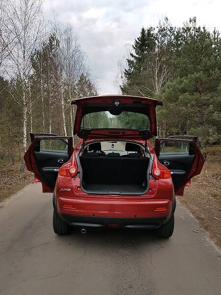 Позашляховик / Кросовер Nissan Juke 2012 в Березному
