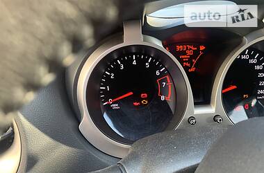 Позашляховик / Кросовер Nissan Juke 2013 в 