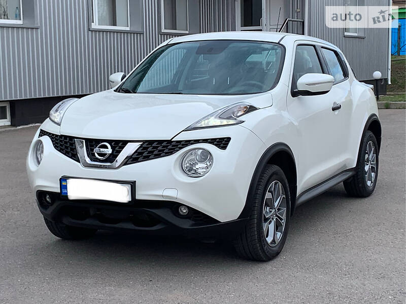 Позашляховик / Кросовер Nissan Juke 2016 в 