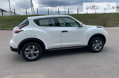 Позашляховик / Кросовер Nissan Juke 2016 в 