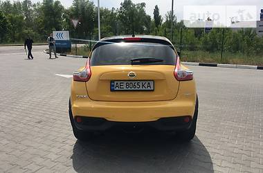 Позашляховик / Кросовер Nissan Juke 2015 в 