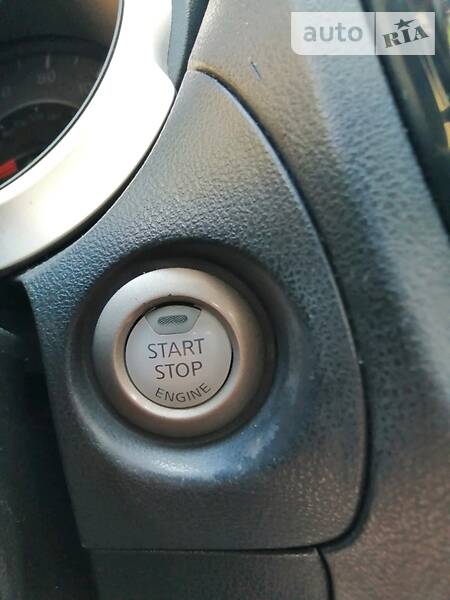 Позашляховик / Кросовер Nissan Juke 2012 в Києві