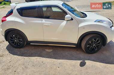 Внедорожник / Кроссовер Nissan Juke 2012 в 