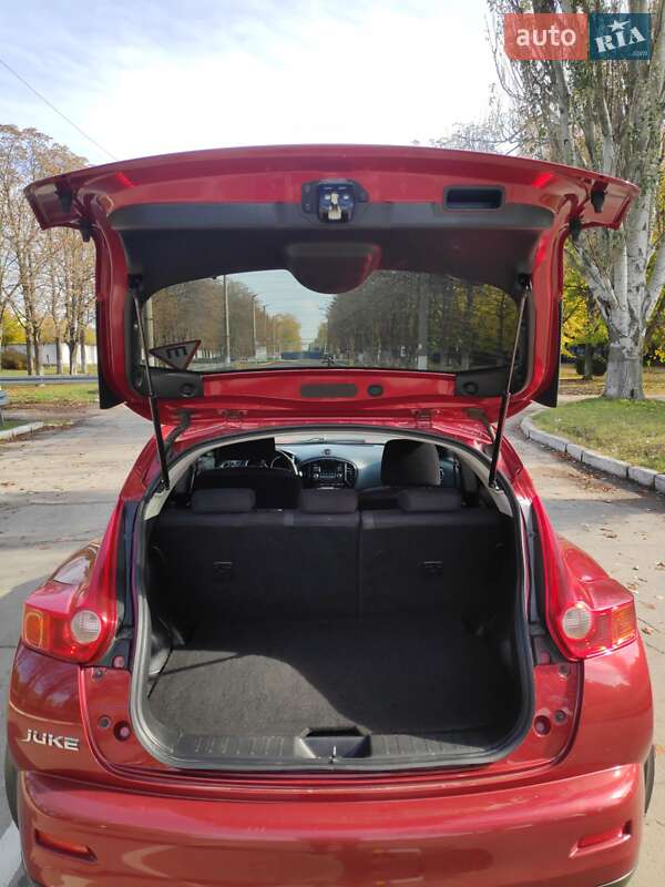 Позашляховик / Кросовер Nissan Juke 2013 в Первомайську