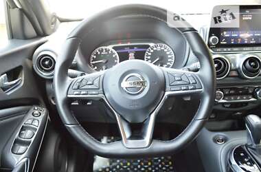 Позашляховик / Кросовер Nissan Juke 2022 в 