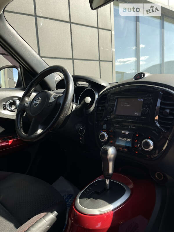 Внедорожник / Кроссовер Nissan Juke 2012 в Тячеве