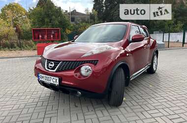 Внедорожник / Кроссовер Nissan Juke 2013 в 