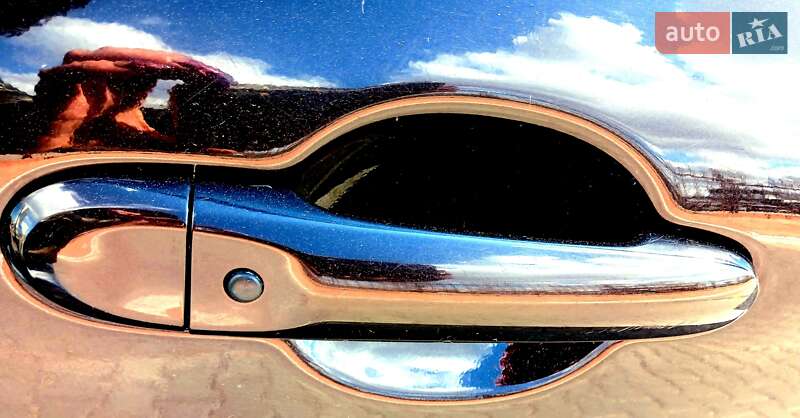 Позашляховик / Кросовер Nissan Juke 2015 в Києві