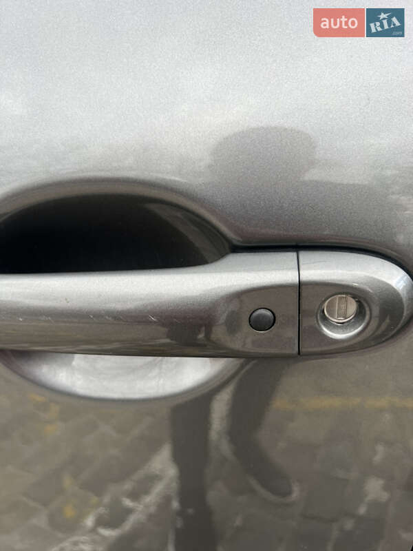 Позашляховик / Кросовер Nissan Juke 2015 в Харкові