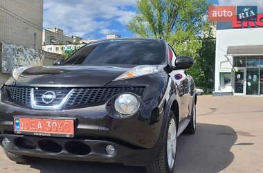 Позашляховик / Кросовер Nissan Juke 2010 в 