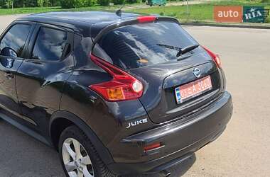 Позашляховик / Кросовер Nissan Juke 2010 в 