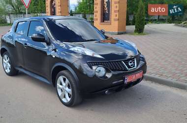Позашляховик / Кросовер Nissan Juke 2010 в 