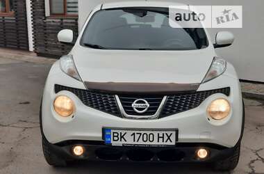 Внедорожник / Кроссовер Nissan Juke 2014 в Ровно