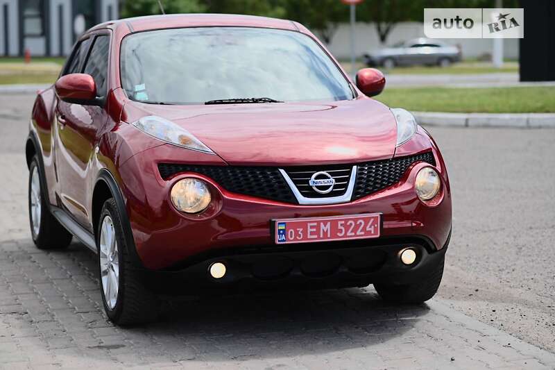 Внедорожник / Кроссовер Nissan Juke 2012 в Дубно