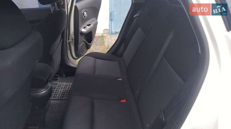 Позашляховик / Кросовер Nissan Juke 2011 в Новомосковську фото 12 Позашляховик / Кросовер Nissan Juke 2011 в Новомосковську