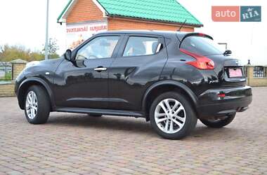 Внедорожник / Кроссовер Nissan Juke 2010 в Хороле