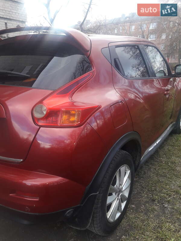 Внедорожник / Кроссовер Nissan Juke 2013 в Звягеле