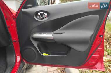 Внедорожник / Кроссовер Nissan Juke 2018 в 
