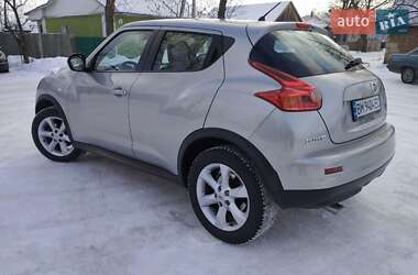 Внедорожник / Кроссовер Nissan Juke 2012 в Глухове