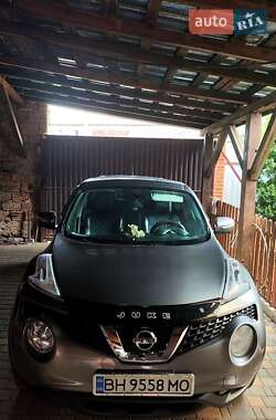 Внедорожник / Кроссовер Nissan Juke 2015 в 