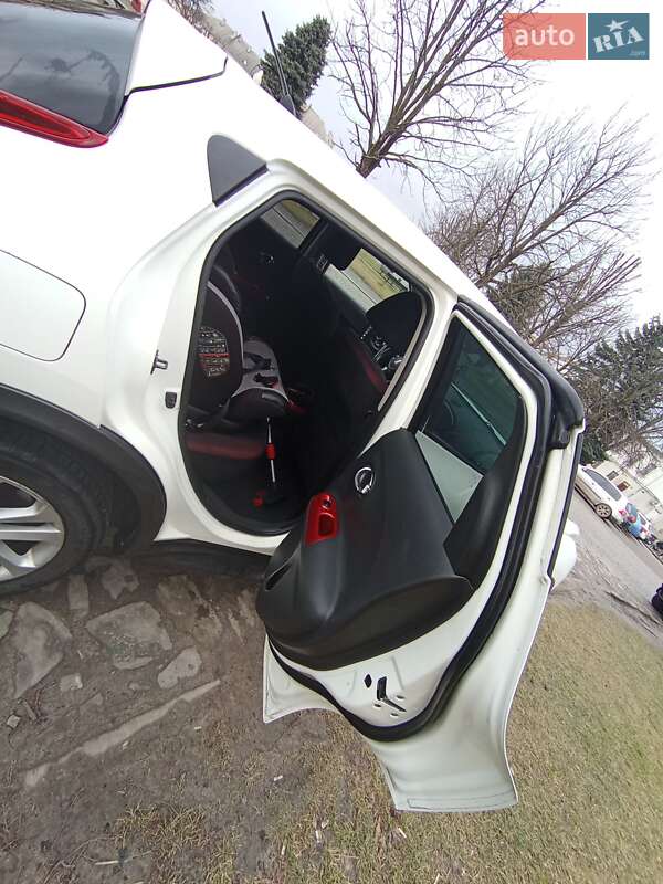 Позашляховик / Кросовер Nissan Juke 2011 в Львові