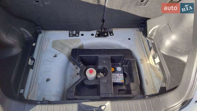 Позашляховик / Кросовер Nissan Juke 2012 в Стрию