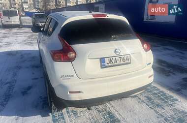 Внедорожник / Кроссовер Nissan Juke 2013 в 