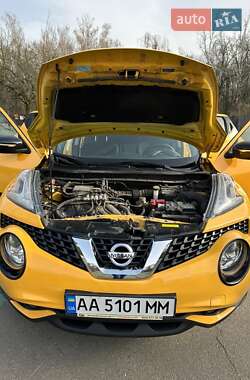 Внедорожник / Кроссовер Nissan Juke 2017 в 