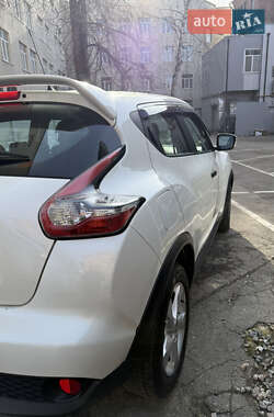 Внедорожник / Кроссовер Nissan Juke 2019 в 