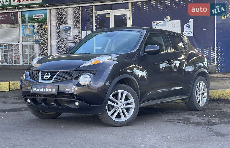 Внедорожник / Кроссовер Nissan Juke 2011 в 