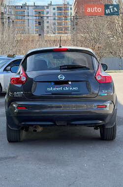 Внедорожник / Кроссовер Nissan Juke 2011 в 