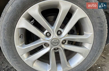 Внедорожник / Кроссовер Nissan Juke 2011 в 