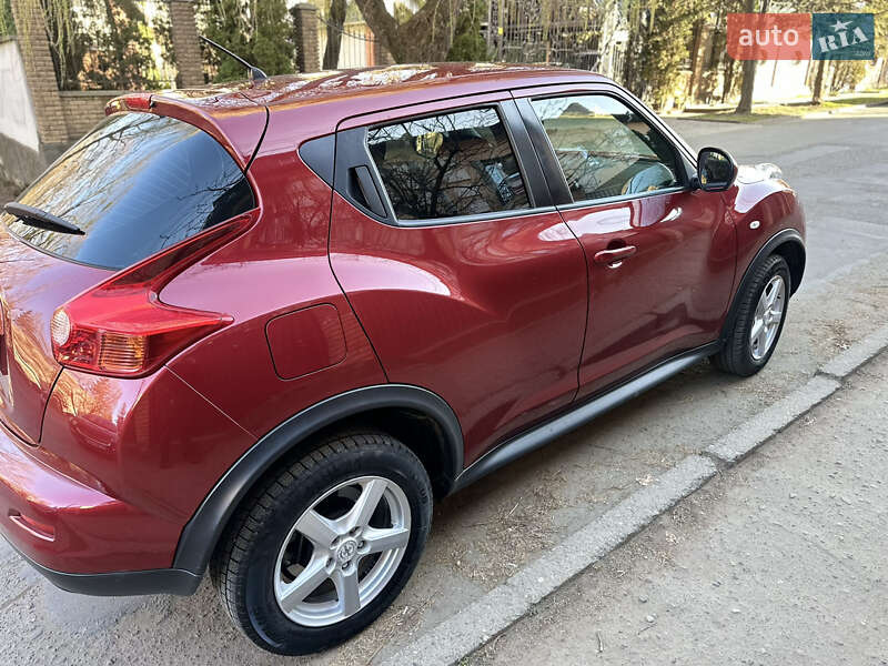 Позашляховик / Кросовер Nissan Juke 2011 в Чернівцях