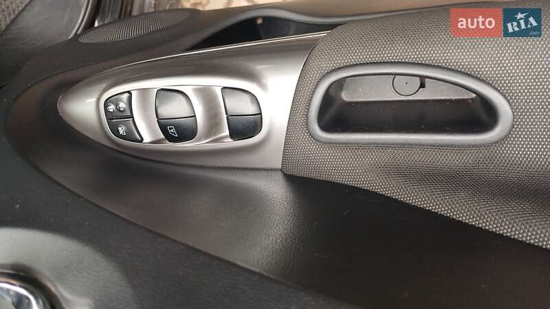 Внедорожник / Кроссовер Nissan Juke 2013 в Сарнах