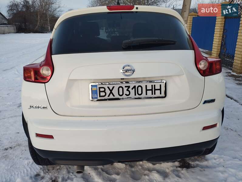 Внедорожник / Кроссовер Nissan Juke 2011 в Каменец-Подольском