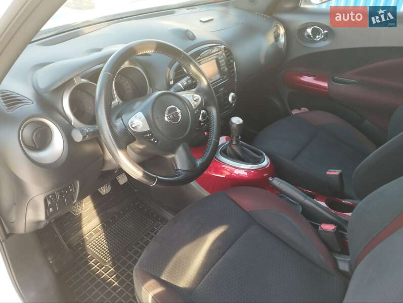 Внедорожник / Кроссовер Nissan Juke 2011 в Каменец-Подольском
