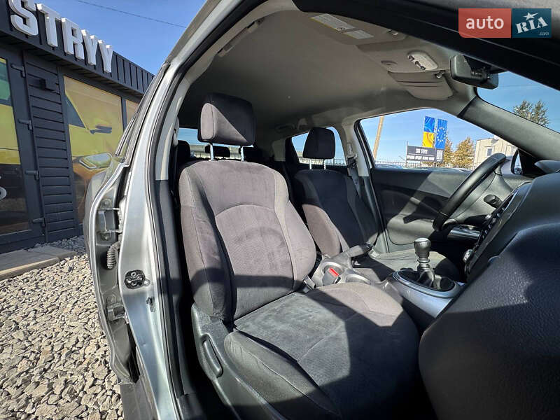 Внедорожник / Кроссовер Nissan Juke 2011 в Стрые