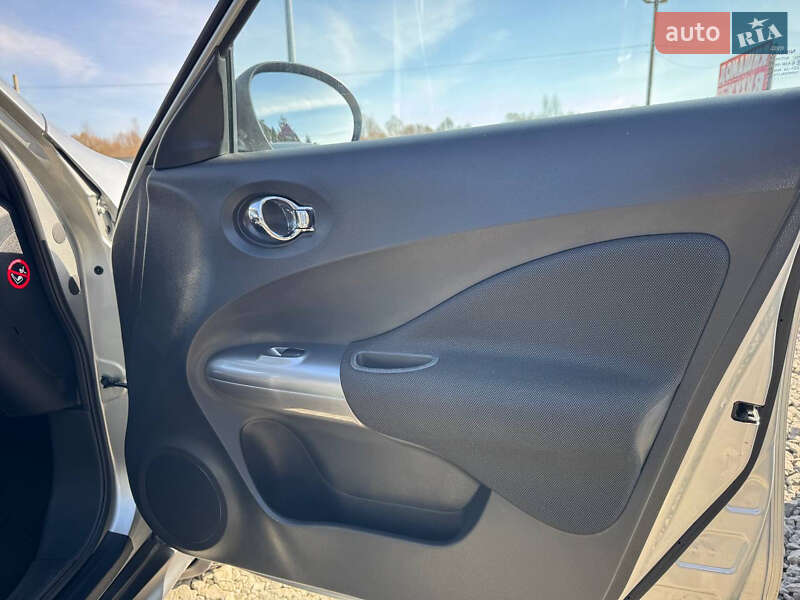 Внедорожник / Кроссовер Nissan Juke 2011 в Стрые