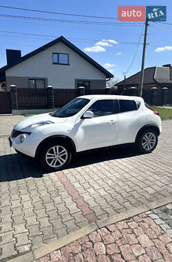 Внедорожник / Кроссовер Nissan Juke 2010 в 