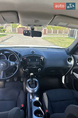 Внедорожник / Кроссовер Nissan Juke 2010 в 