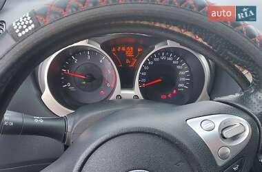 Внедорожник / Кроссовер Nissan Juke 2011 в 