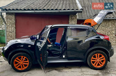 Позашляховик / Кросовер Nissan Juke 2014 в 