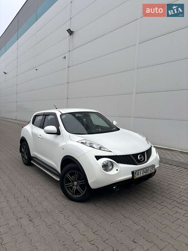 Внедорожник / Кроссовер Nissan Juke 2013 в 